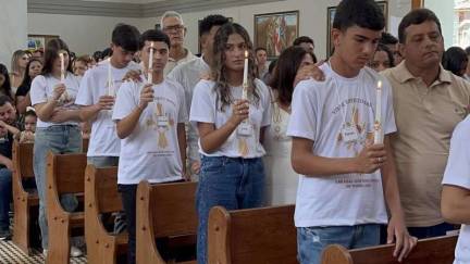 Bispo Dom Juarez celebra confirmação da Crisma na Paróquia São Sebastião do Sacramento