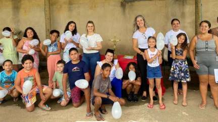 Projeto Caminhos de Maria: oficina de reforço escolar inicia com comemoração