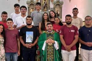 Missa de despedida do padre Reginaldo: Um momento de emoção e gratidão na Paróquia São Simão de Simonésia